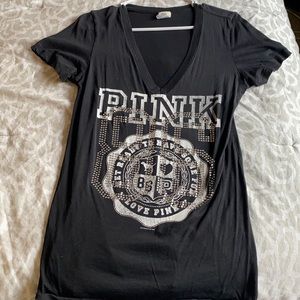 Pink by Victoria’s Secret Women’s v shirt